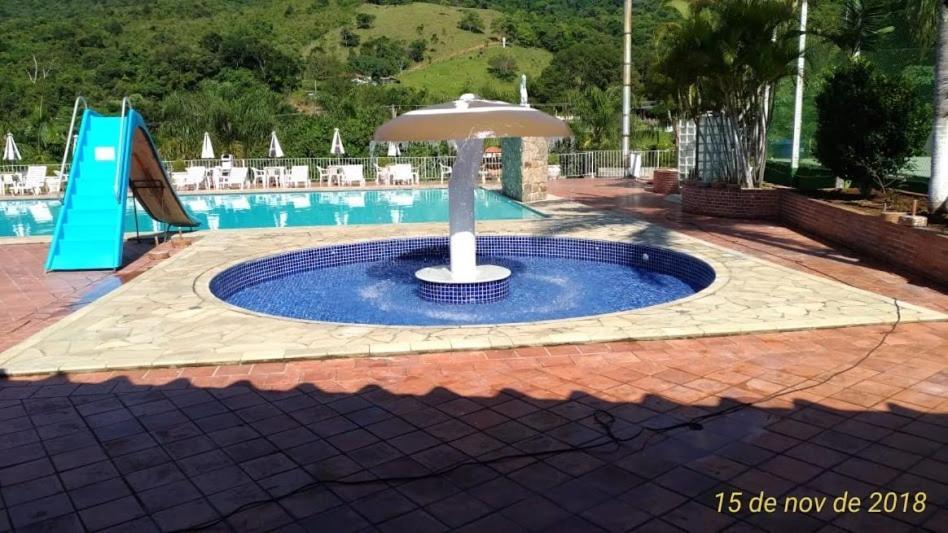 Aparthotel Flat Cavalinho Branco Com Piscina Aquecida 11M - 5 Min Da Praca Águas de Lindóia Zewnętrze zdjęcie